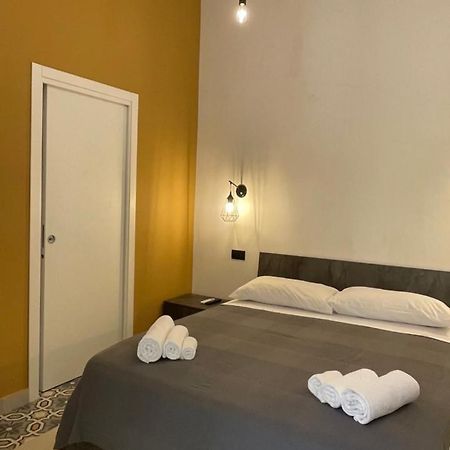 B&B Vittoria Наполи Екстериор снимка