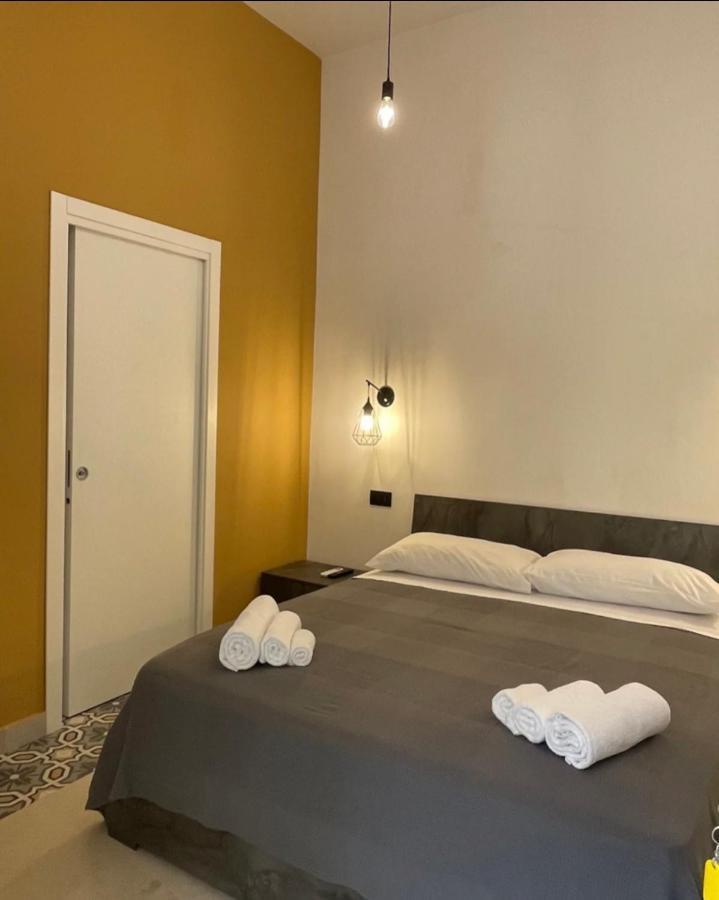 B&B Vittoria Наполи Екстериор снимка