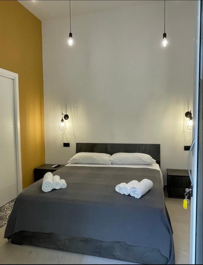 B&B Vittoria Наполи Екстериор снимка